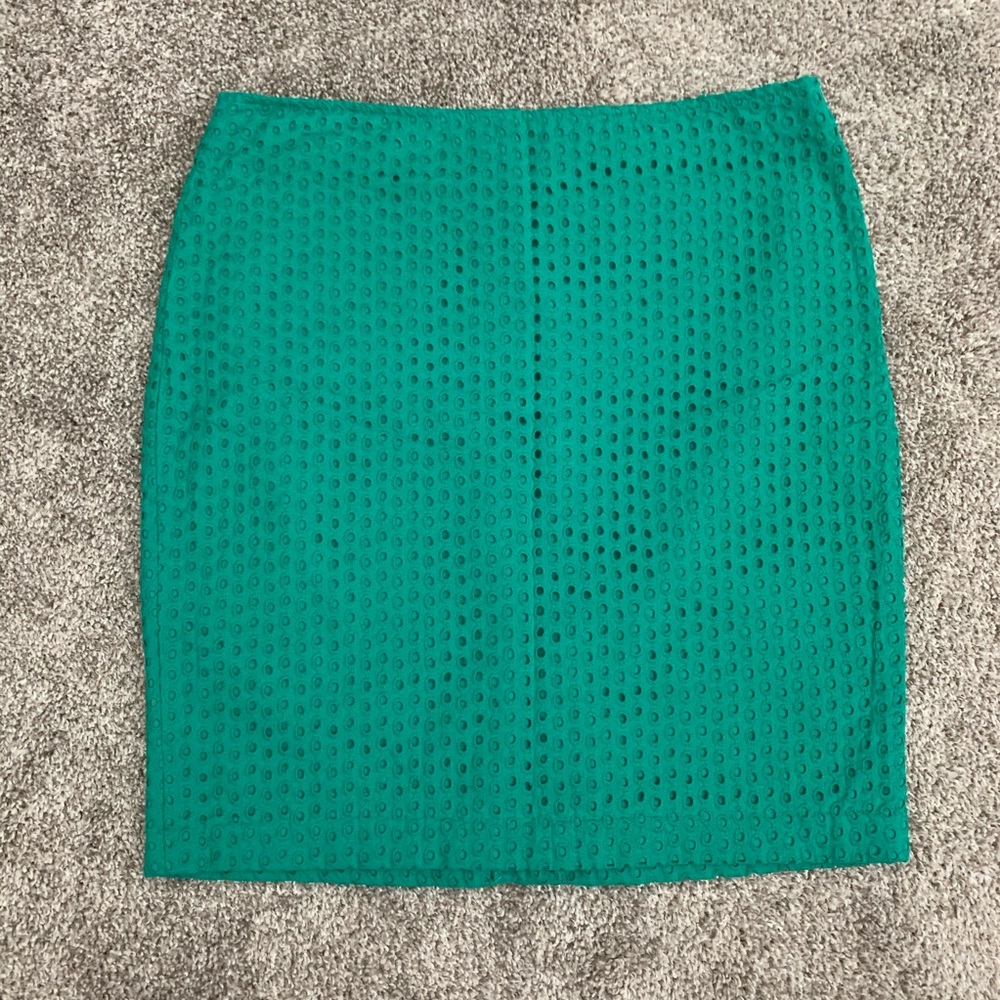 Max Studio Green Eyelet Skirt Size 10